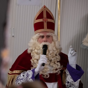 2025-11-23 Sint leest voor-20